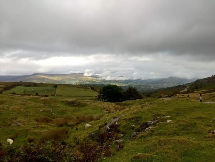 The Studio, Upper House Farm, Crickhowell. Villa ภายนอก รูปภาพ